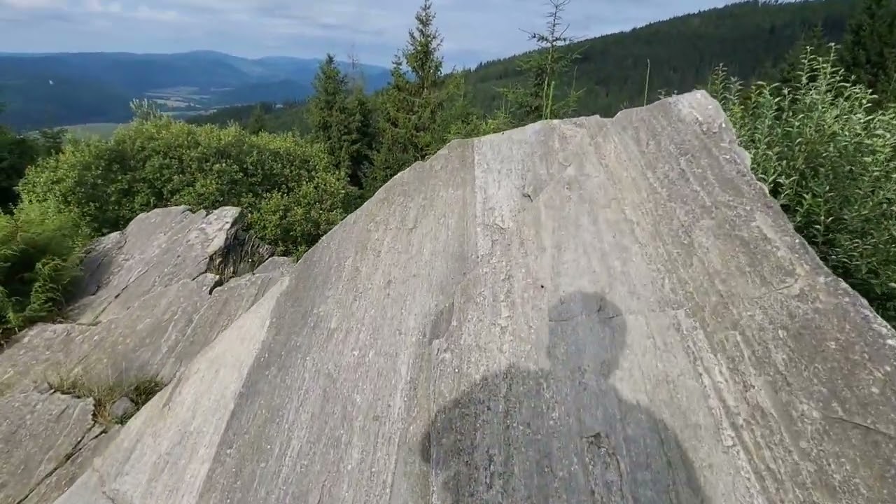 e' - bikom na  KRAĽOVÚ  HOĽU