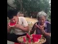 اضحك من قلبك مع العجوز الغشاشة 😃😃😃