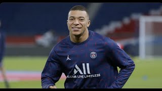 PSG-Montpellier : Kylian MBappé retrouve la pelouse du Parc des Princes après sa blessure