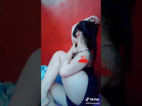 TIKTOK HOT CEWEK LAGI SANGE🤤