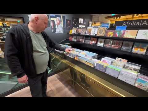 ?? Отдельный ЭТАЖ с CD и винилом: обзор легендарного музыкального магазина Мюнхена #LUDWIGBECK 
