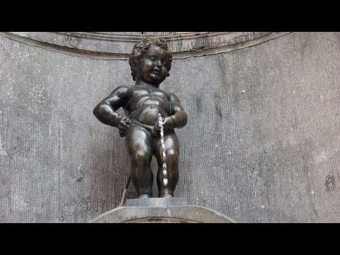 Video: La atracción más famosa de Bruselas es la fuente Manneken Pis