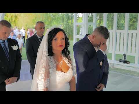 Videó: Esküvői menet közben?
