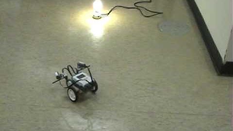 LEGO NXT Braitenberg Vehicle 2