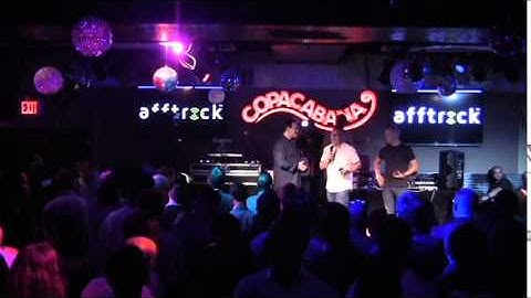 MaxBounty Steven dedicates his AFFY Award to Ryan Krongel