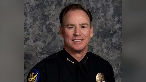 Bounty hunters mistakenly raid Phoenix police chief