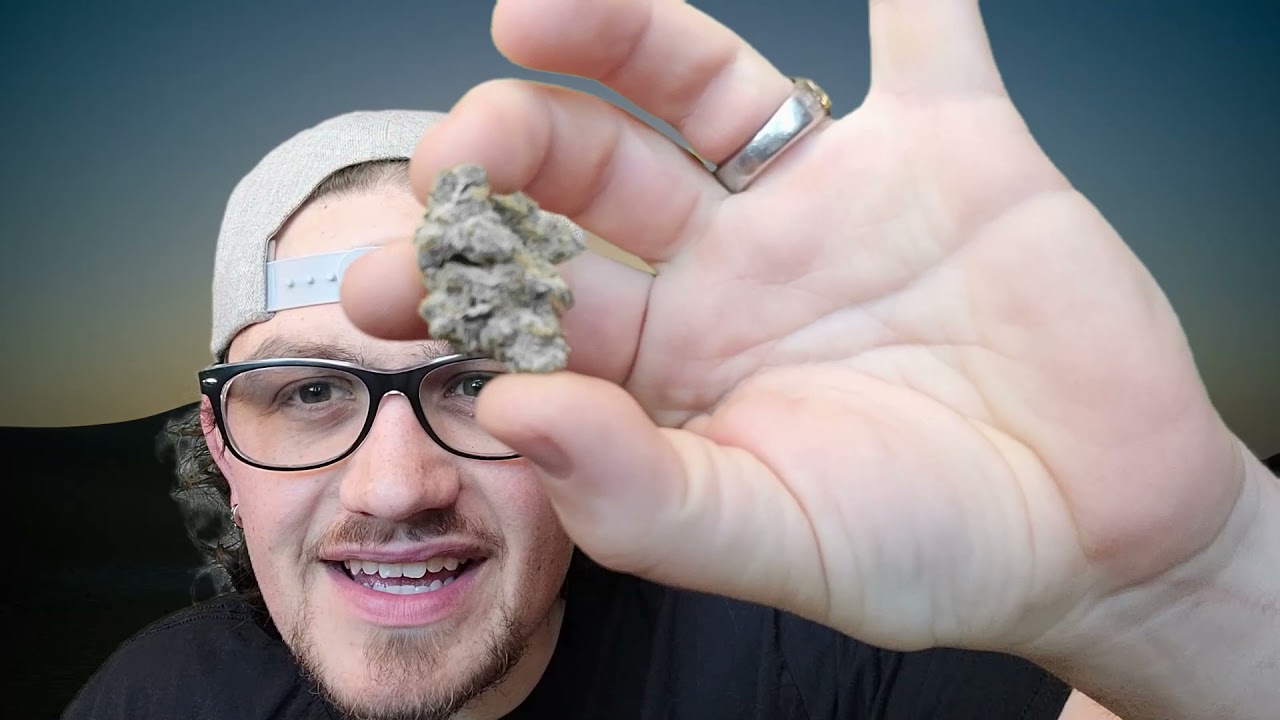 Apple Fritter by Upryze One Hitter Weed Review