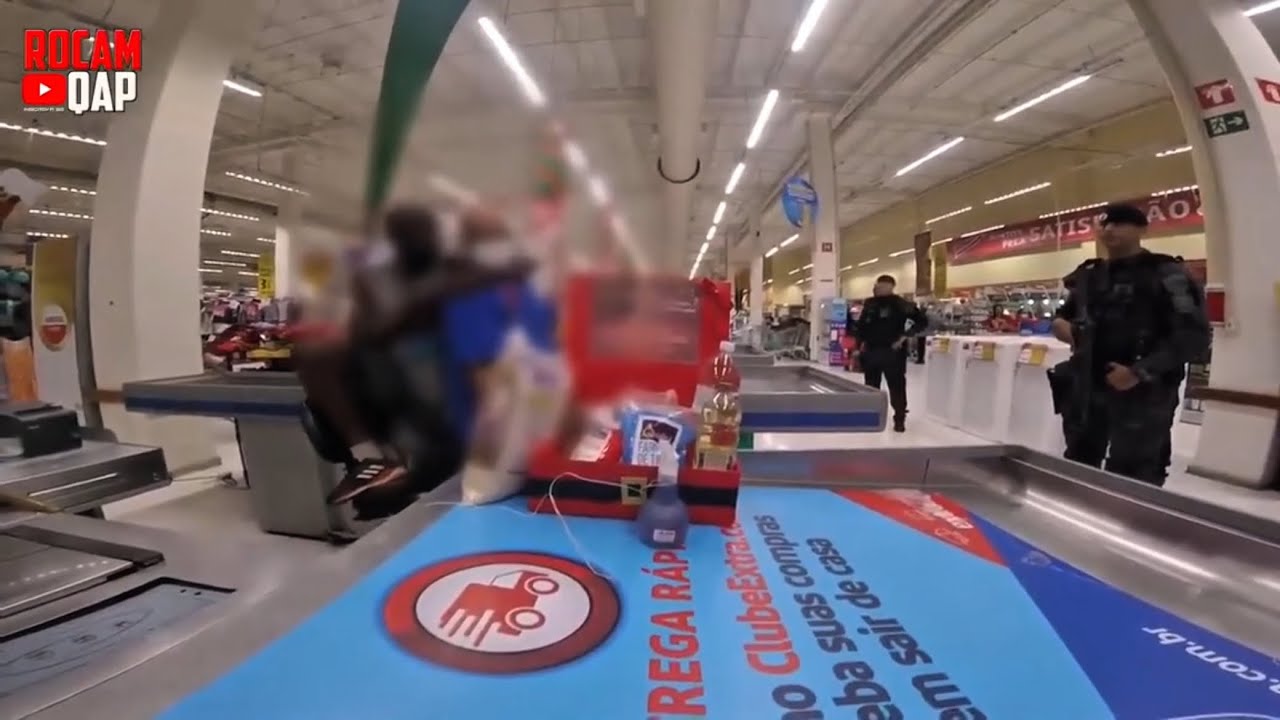 ROTA resolvendo ocorrência com retenção de vítima em supermercado.