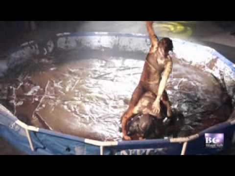 Эротическая женская борьба голышом