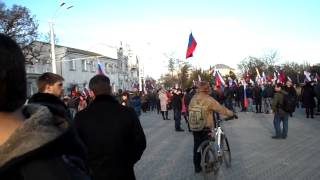 крым евпатория 06 03 2014  На столбе была разбита веб камера наблюдения(На столбе.на площади в Евпатории за день до этого митинга была разбита веб-камера онлайн прямого наблюдения..., 2014-03-07T23:42:37.000Z)