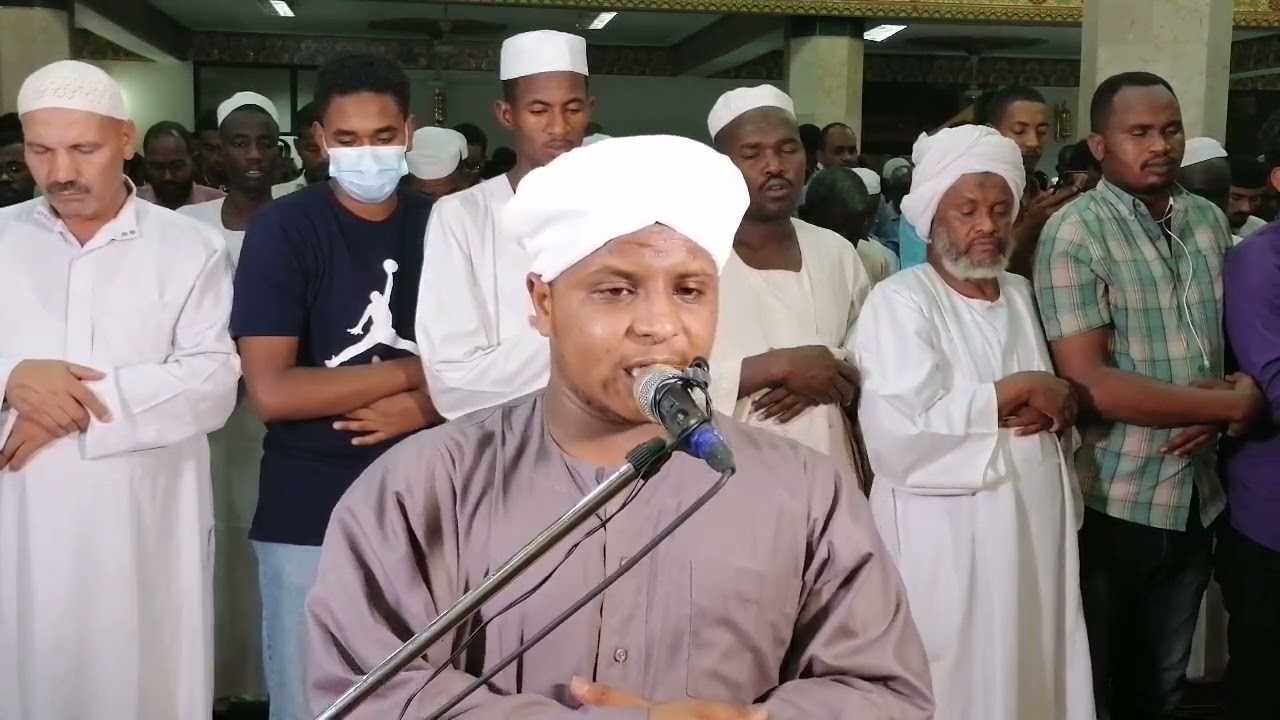 صلاة التهجد من مسجد سيدة سنهوري مع الشيخ المقرئ الزين محمد أحمد 5 مايو 2021