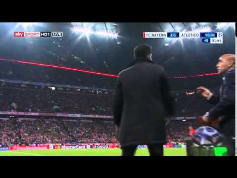 Diego Simeone Hits 4th Referee Bayern Munich vs Atletico Madrid 2-1 UCL 2016