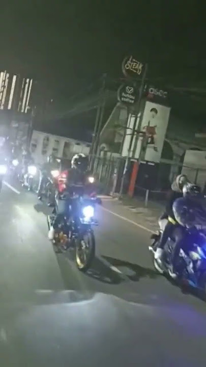 Rolling Thunder Suzuki Satria Fu #video #shorts #suzuki #satria #satriafu #nightride #riding #santai