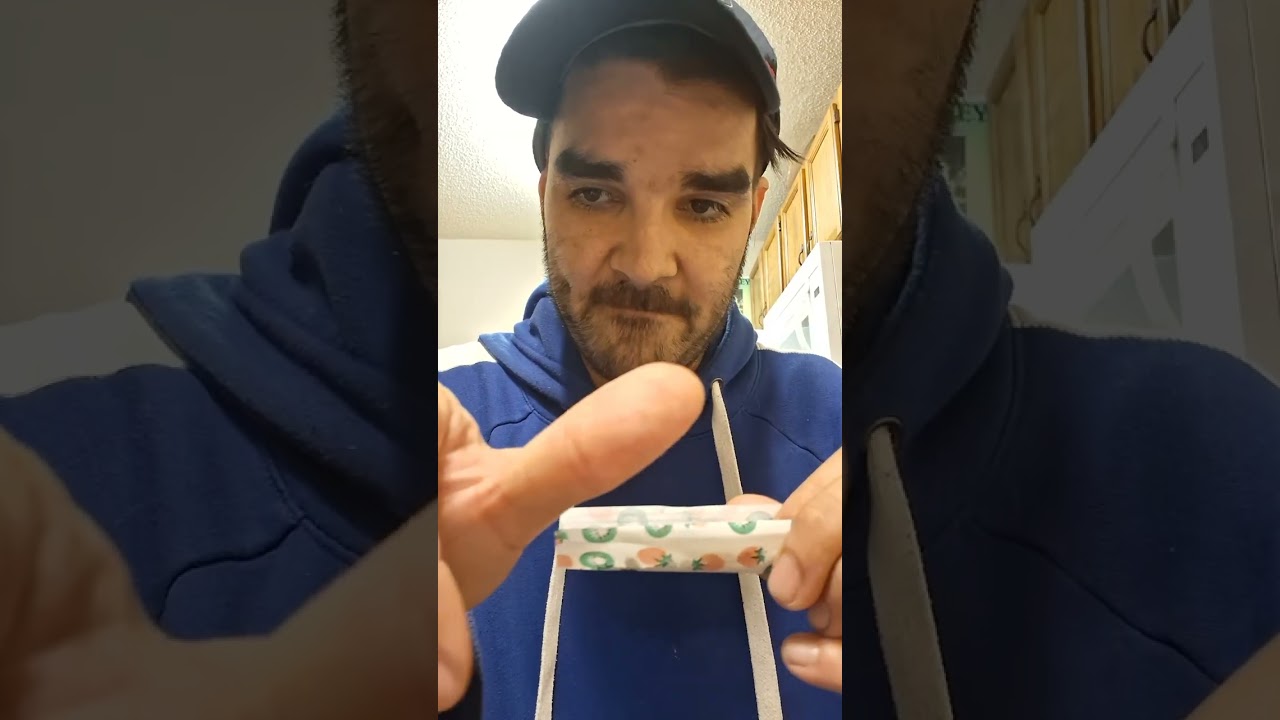 How To Roll A joint (legal smoking herbs/tobacco only)
