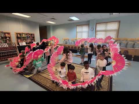 Humphreys West ES Korean Fan Dance