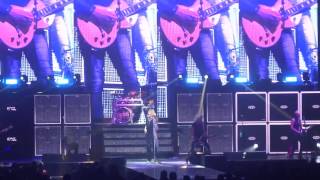 Def Leppard- Dangerous (Nassau Coliseum 04/15/17)