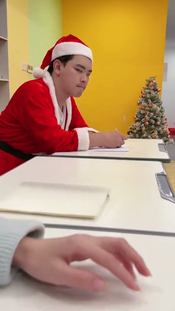 The clown, angel and Santa Claus cheated on the exam! ! #Angel#Clown