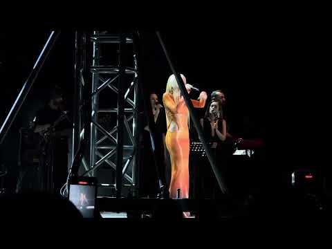 Gülşen- Kardan Adam (Canlı Performans)