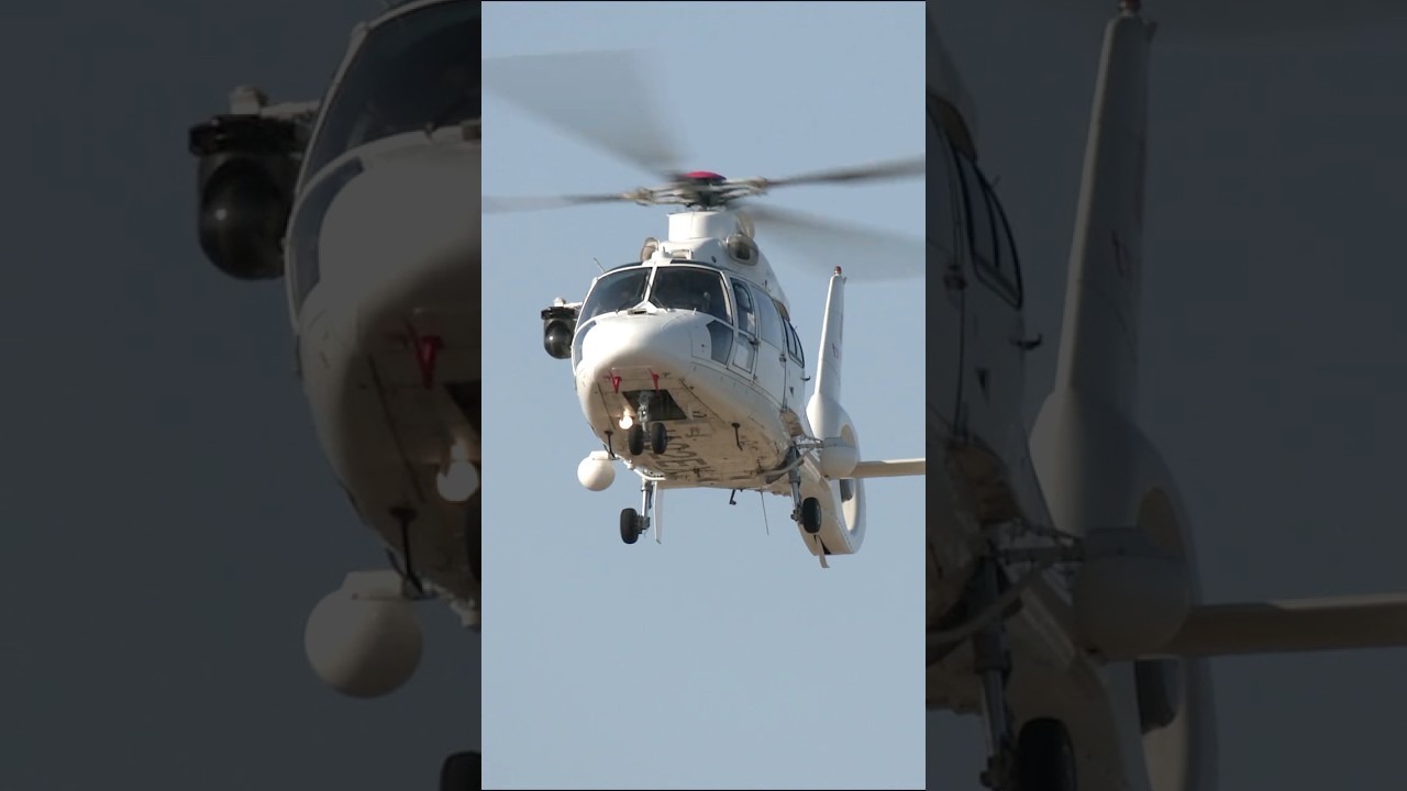Eurocopter AS365:565 Dauphin 2:Panther JA02EX Landing #rjti