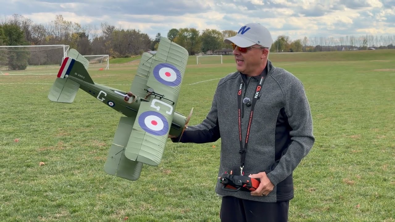 У E-Flite S.E 5a сняты грузы на носу и увеличены броски.