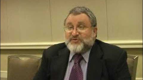 Eben Moglen: Microsoft must remove patents from Novell pact