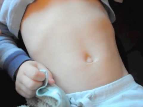 Video footage of a 3 year old with asthma, tips on what to look for, common...