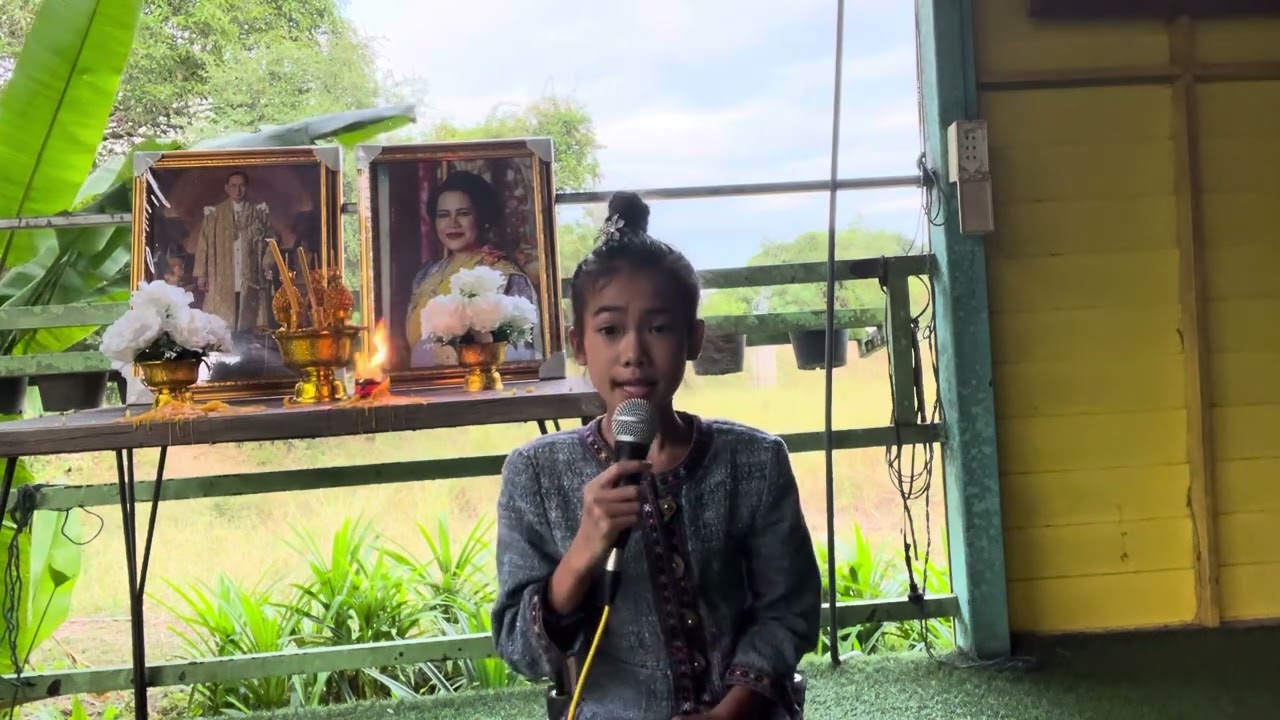 น้องธิดาลาวร้องเพลงสดๆจากใจคนลาว￼