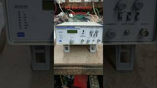 FUNCTION generator  1 HZ . 1 MHZ amplifier signal