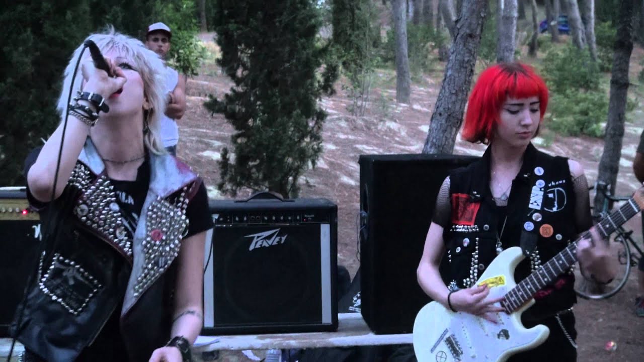 MELUSAASTE- Poliisi on korruptioo (II Festes del Karmel 7-7-12)