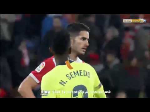 شاهد ميسي يهدي قميصه للحارس المغربي ياسين بونو