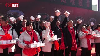 For fifteen consecutive years, major grain growers in Jiangxi Province have been distributing yea...