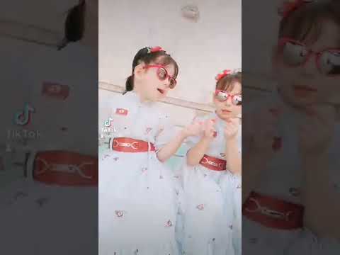 من حقها تدلل لان هيه جميله