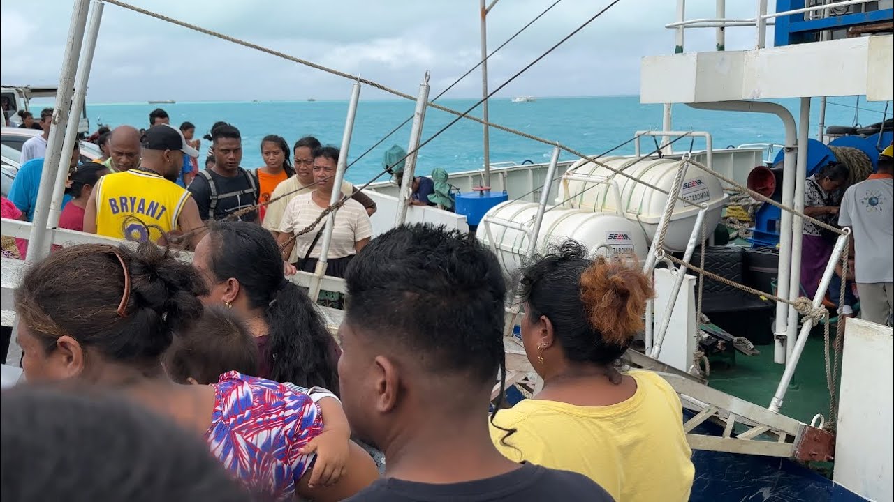 Кирибати 2025 — насыщенный день на причале