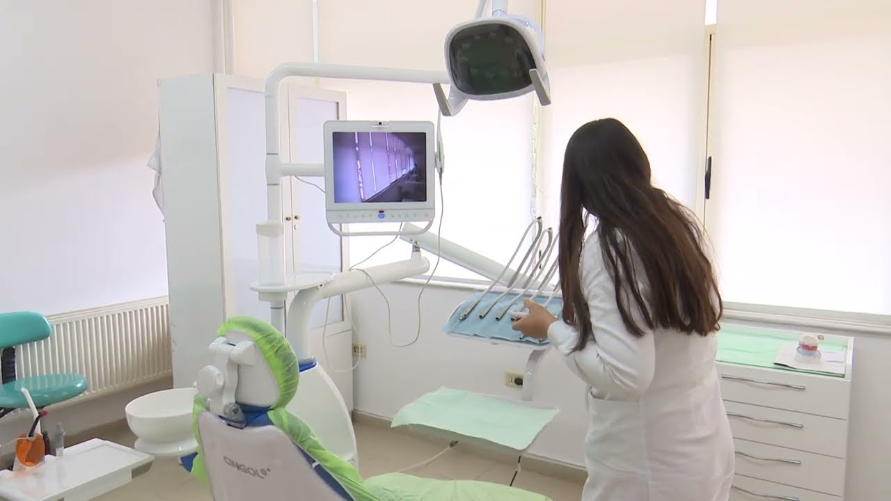 Konsulta falas për studentët dhe specializantët e Fakultetit të Mjekësisë Dentare