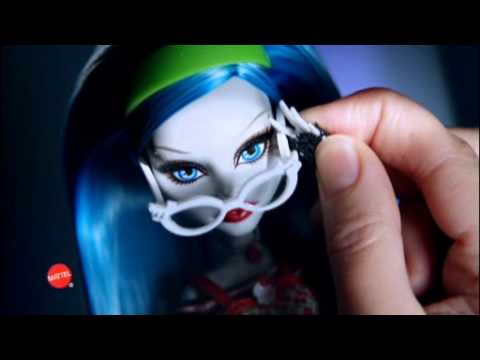 Anuncio Muñecas Monster High con Ghoulia (español)