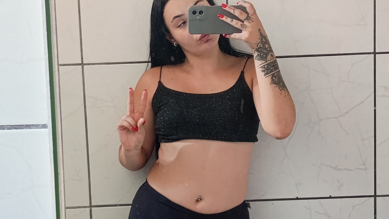 ASMR caseiro( tour pelo quarto da mamãe😘) tappings e sons de boca 👄