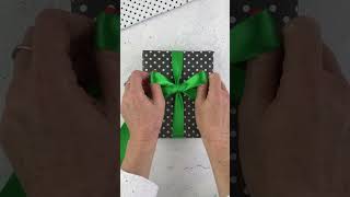 How to make a perfect ribbon bows #ribbonbows #howtotie #giftwrappingideas #giftpackingideas #gift