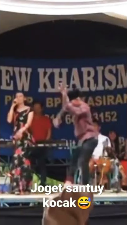 kelakuan penonton joget di atas panggung bikin ngakak🤣🤣 #shorts