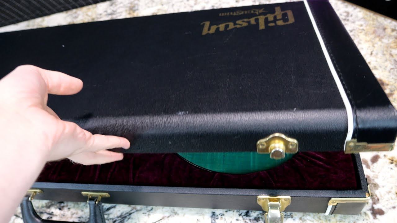 Gibson Only Makes This Guitar Shape for Japan! | Gibson Custom