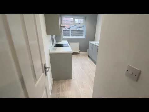 Manley Ave Clifton M27 To Let