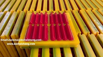 Vibrating screen mesh for efficient sand and gravel classification