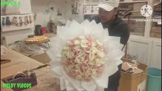 Buket tangan bulat mawar merah muda dan putih dengan bungkus #viralvideo#viral#ofw#florist