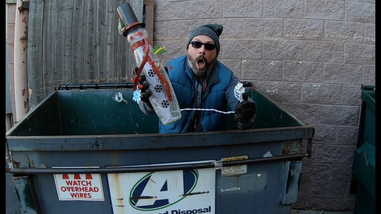 AMAZING DAY OF DUMPSTER DIVING - YouTube
