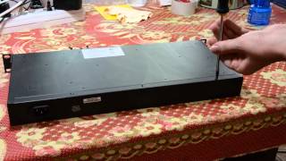 DLink DES-3028 cleaning and teardown