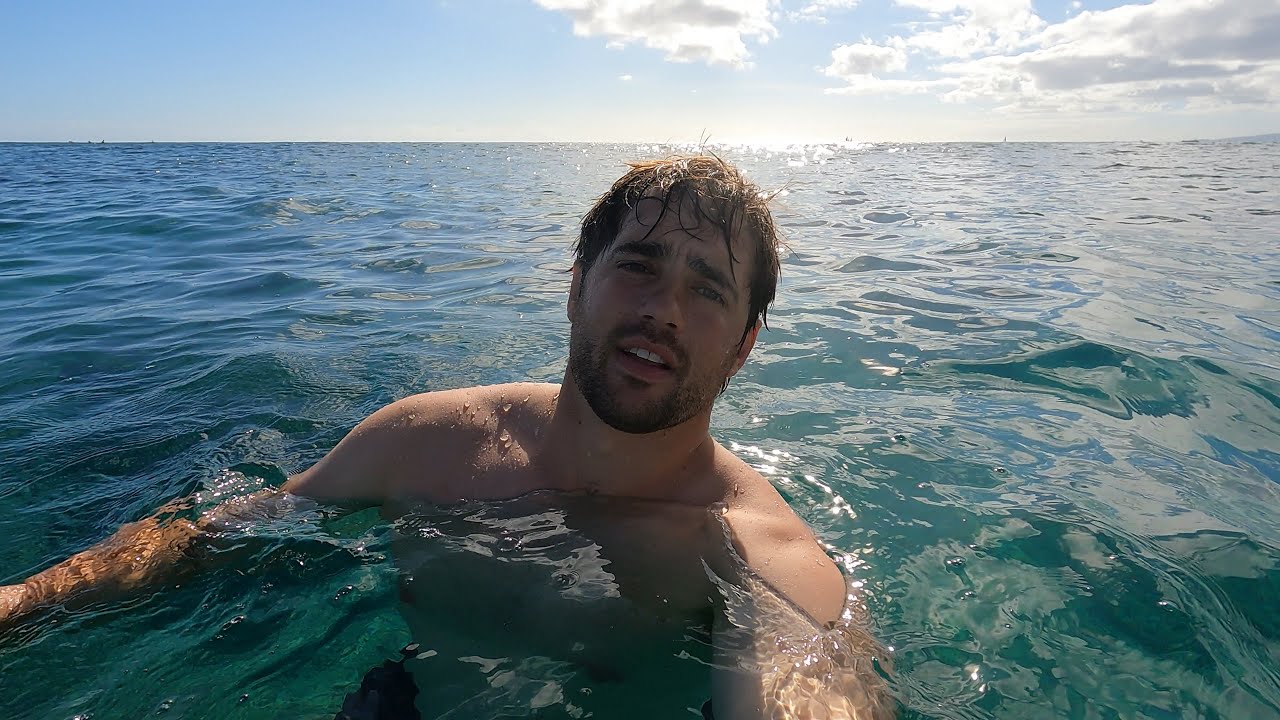 Snorkeling with Hawaiian fish and hidden reefs in Waikiki and Sharks Cove, Hawaii