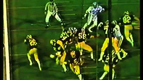 Lawrence Taylor sacks John Wangler (1979 Gator Bowl)
