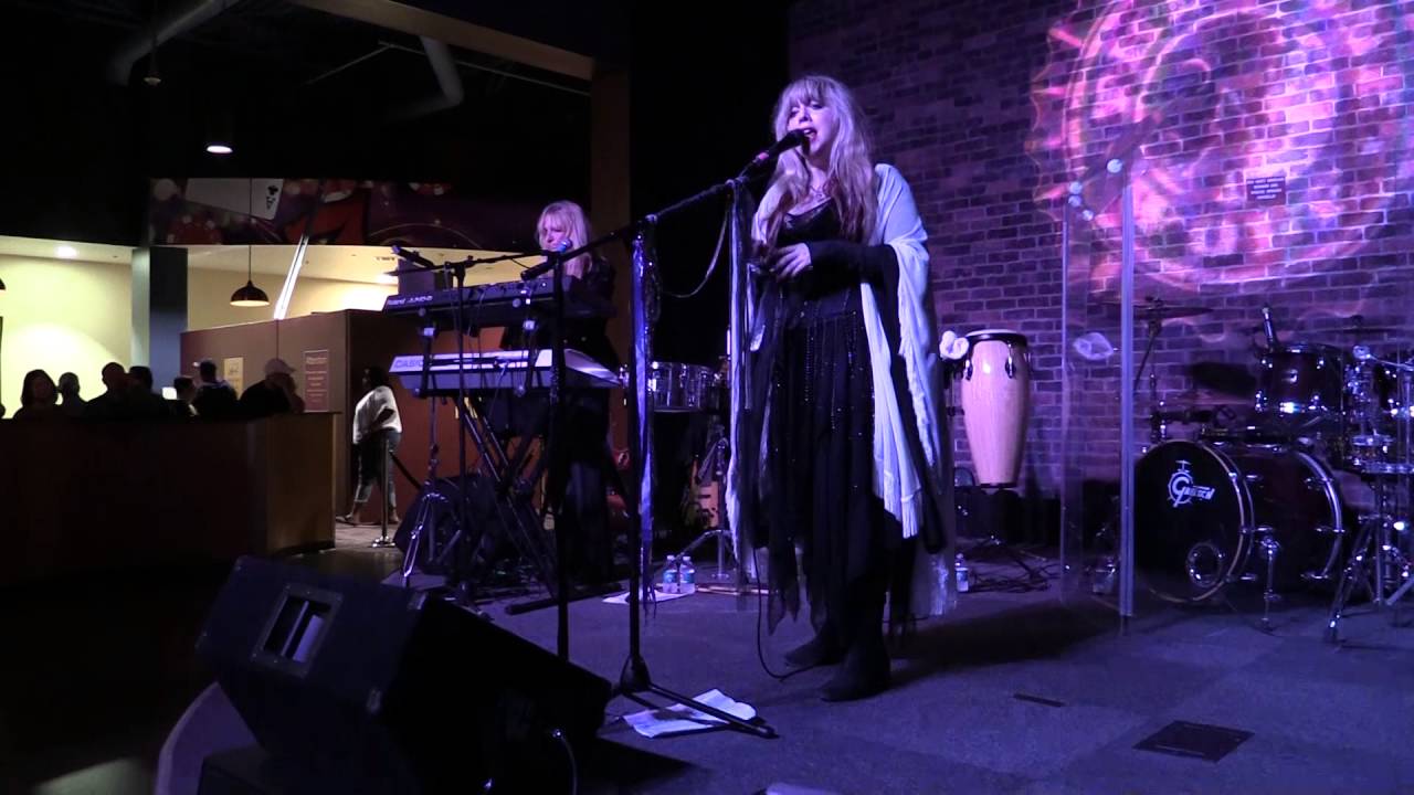 Stevie Nicks & Fleetwood Mac Tribute - YouTube