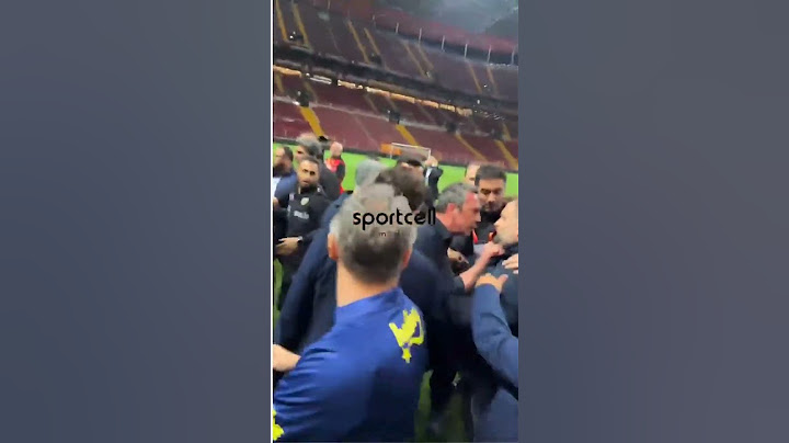 Kontrolünü kaybeden Ali Koç, kendi yöneticisi Selahattin Baki'ye saldırdı. #galatasaray #fenerbahçe