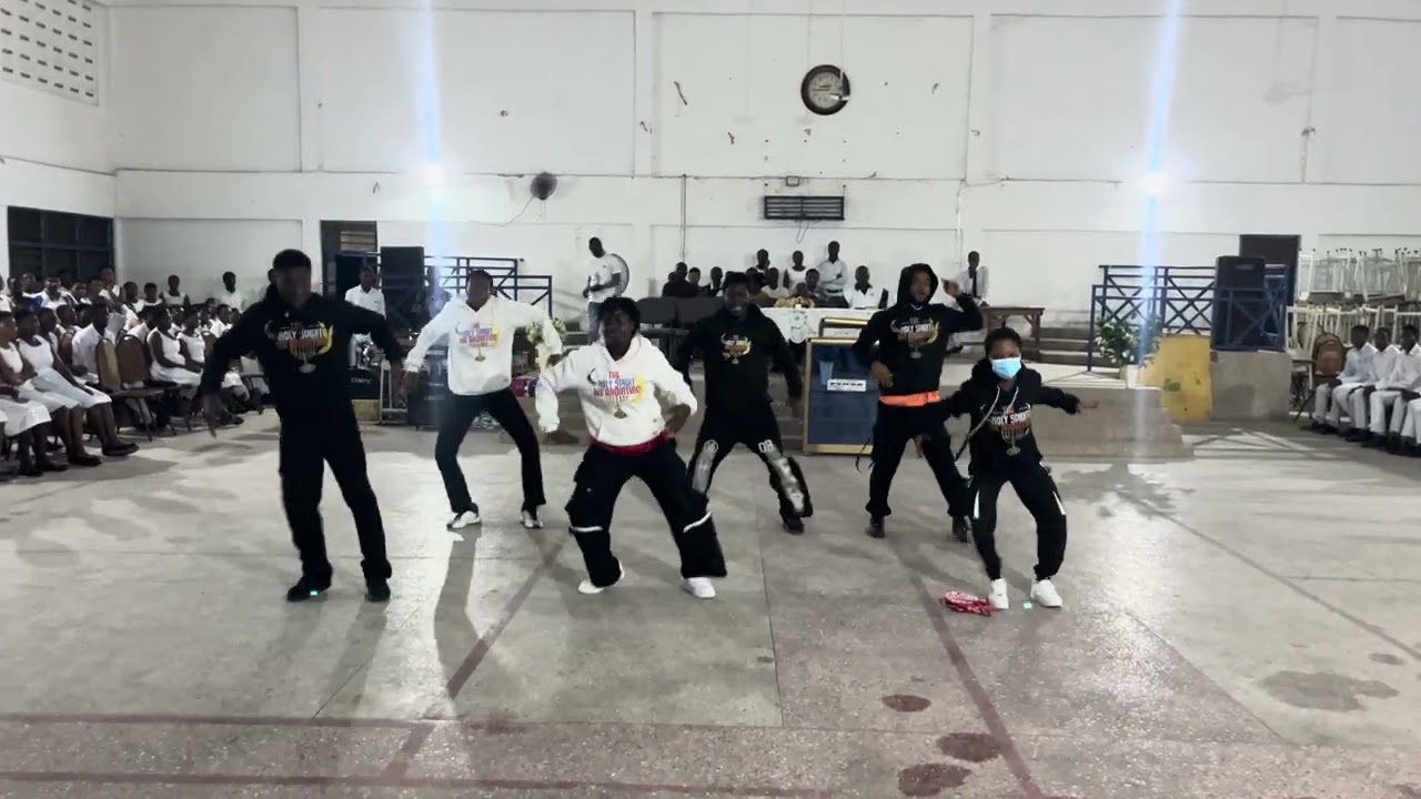 DANCELight perform Eagle by Transformation Worship ft KB and many more at Amenfiman Senior high