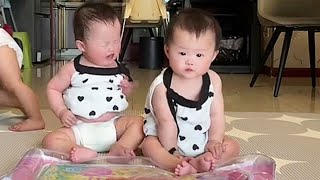 Dad Taking Care of Twins and a Daughter at Home Alone | Cute Identical Twins